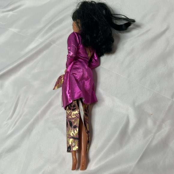 International Barbie vintage set of four dolls - Picture 5 of 9